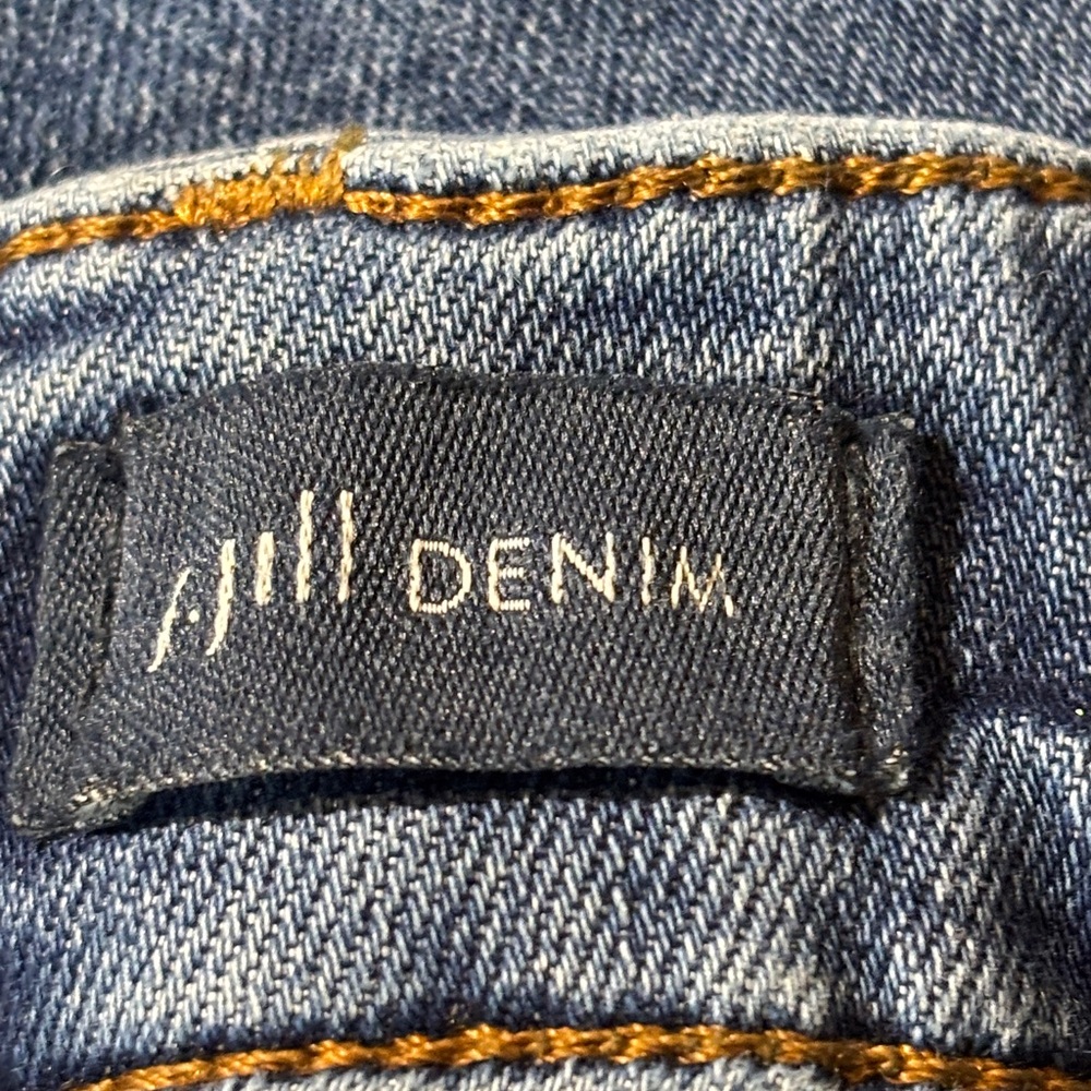 Classic Blue Women's Jeans - Picture 4 of 8